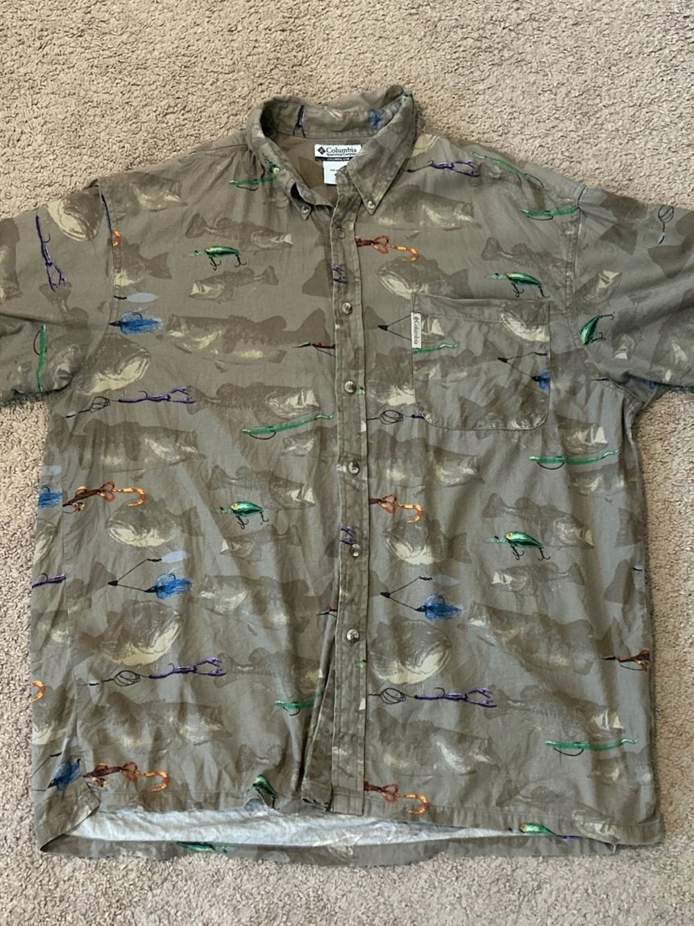 Columbia Button Down Shirt Mens XL Olive Green Fishing Lure Print Rayon Cotton